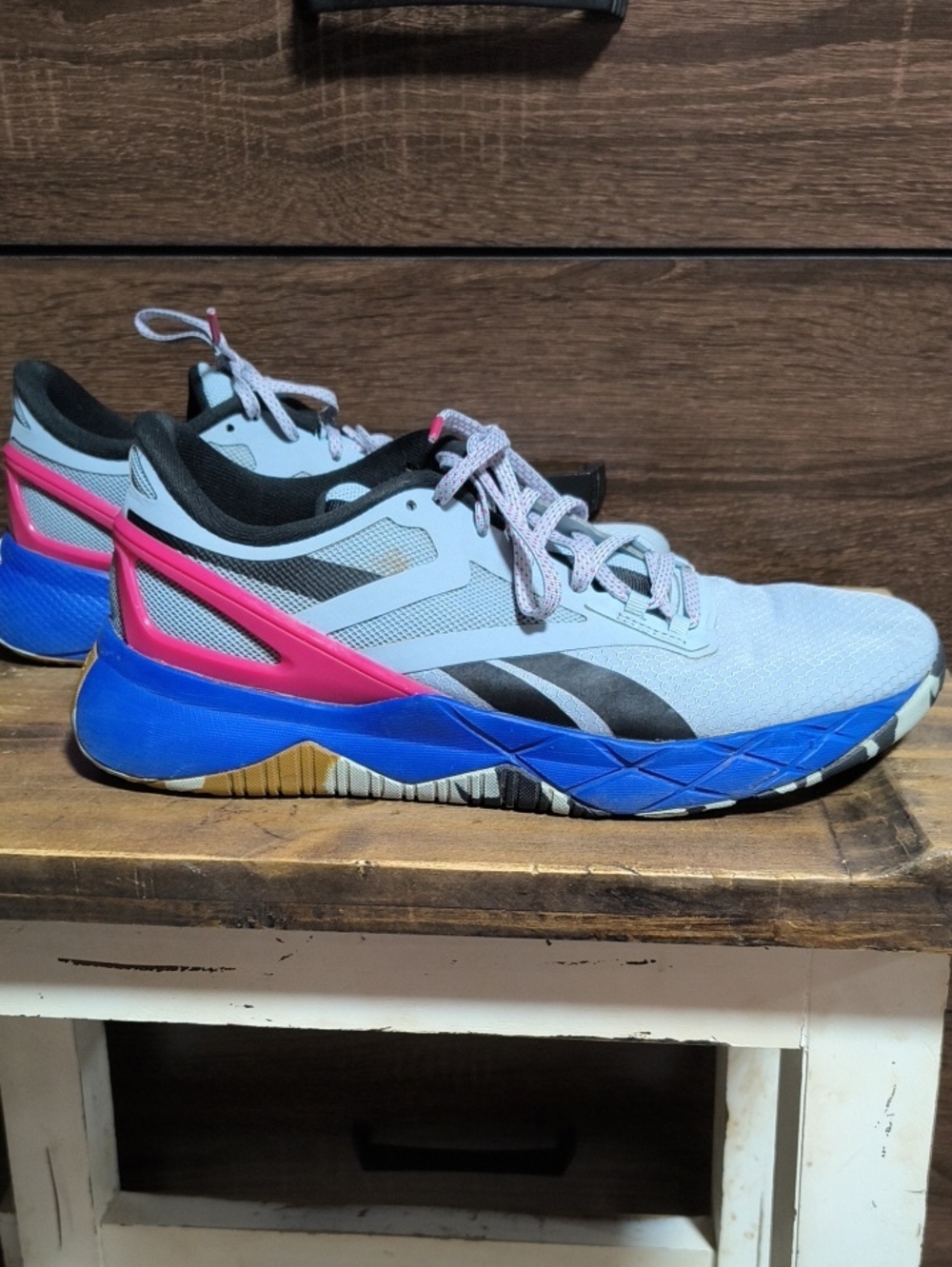 Reebok Women's Light Gray Athletic Shoes with Blue & Pink Highlights